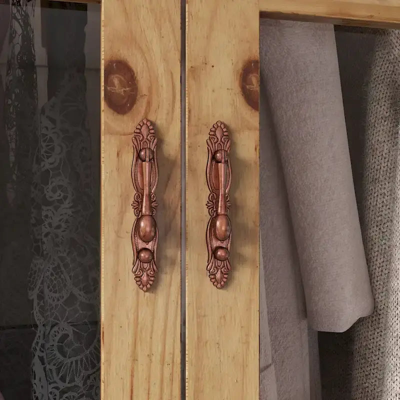 Ensemble de deux armoires Grand Closet d'inspiration vintage avec accents en métal